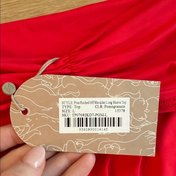 Meshki Off Shoulder Ruched Top - Picture 2 of 4